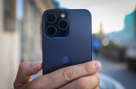 Пользователи iPhone пожаловались за взимание 10 рублей за перезагрузку телефона